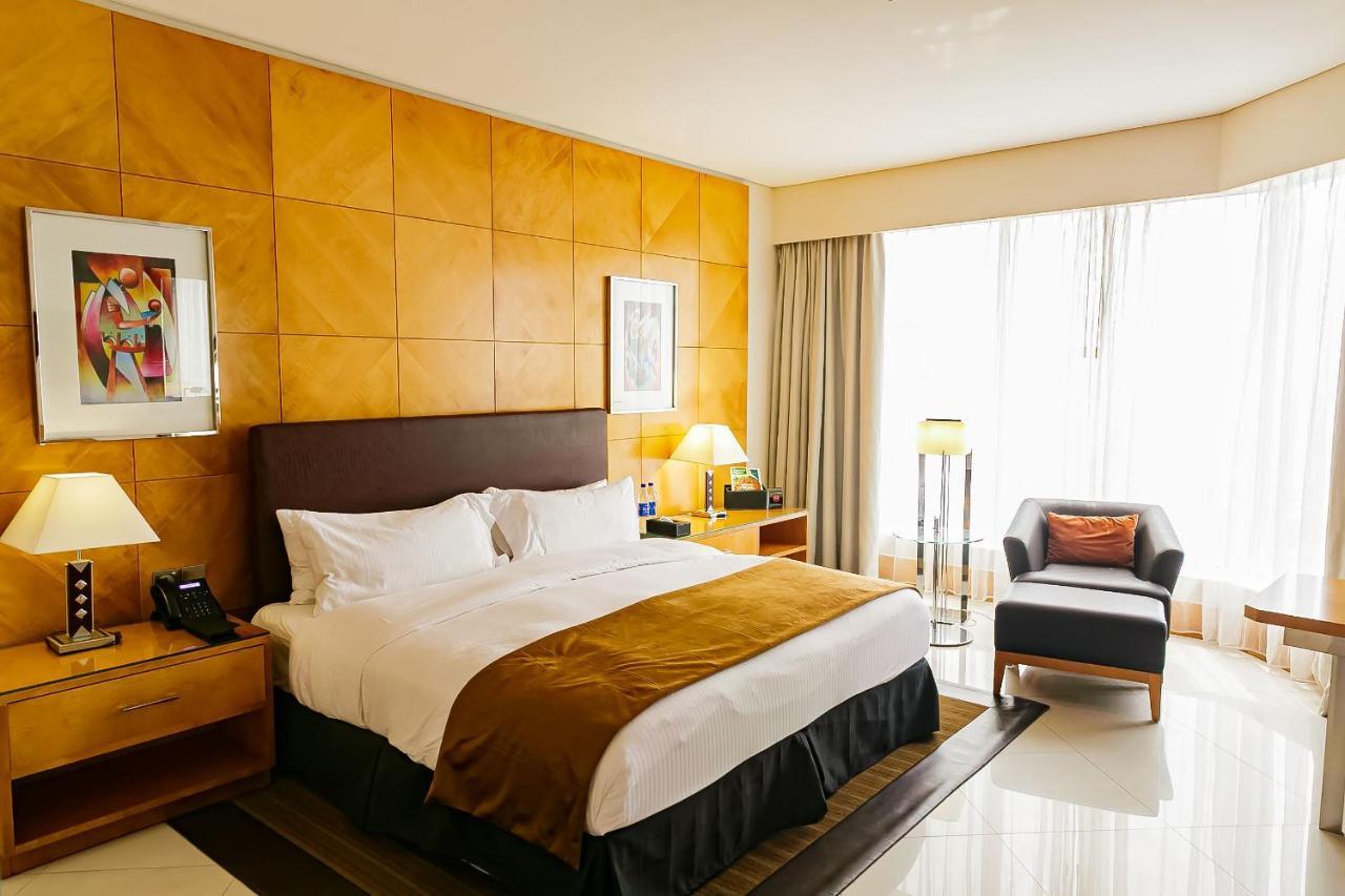 Lagos Continental Hotel Exteriér fotografie A bedroom at the hotel
