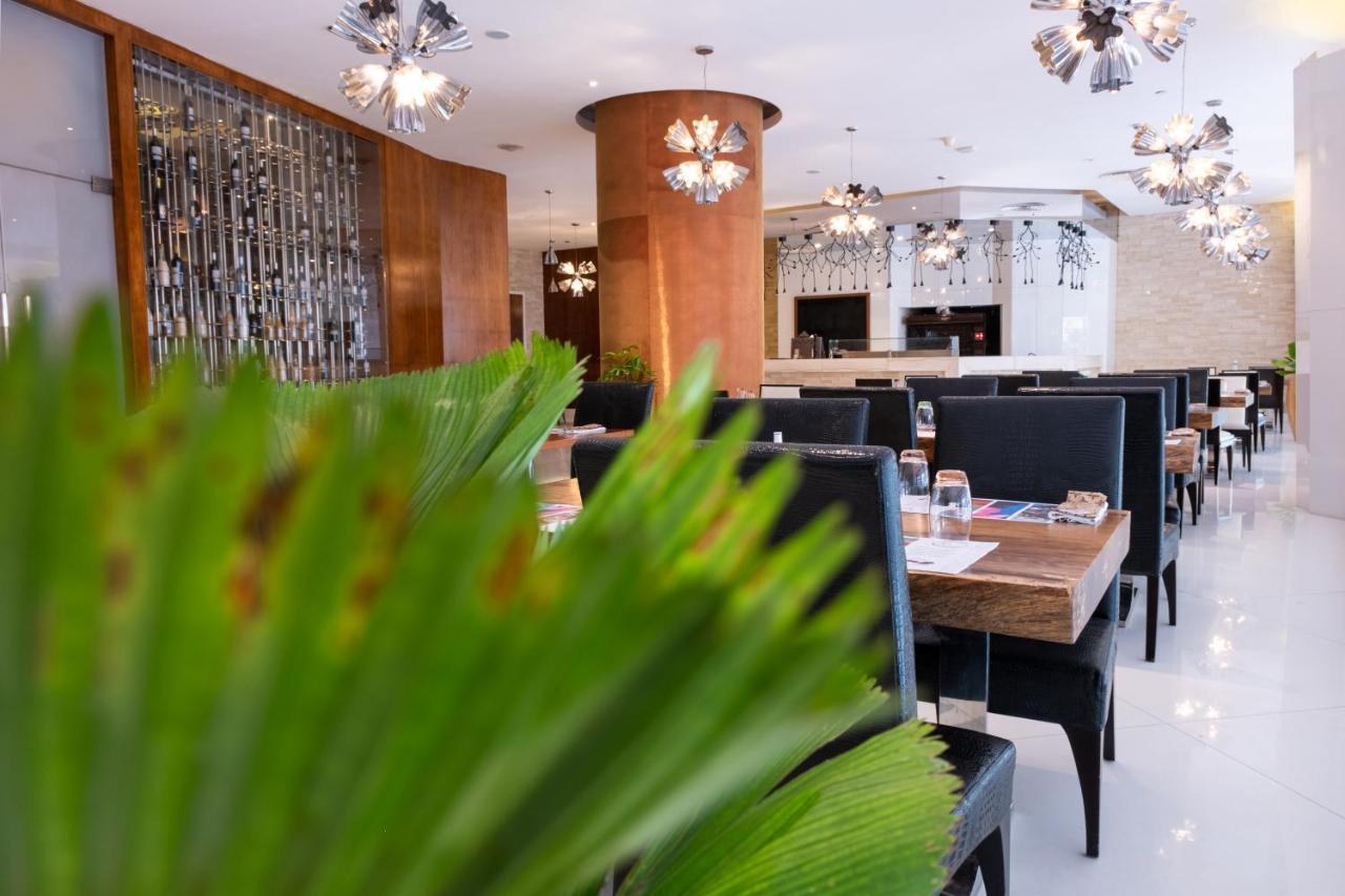 Lagos Continental Hotel Exteriér fotografie The restaurant