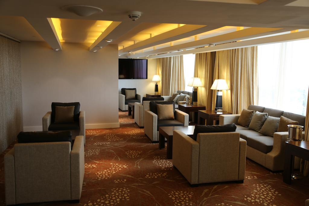 Lagos Continental Hotel Exteriér fotografie The lounge at the airport